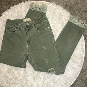 We The Free Great Heights Distressed Frayed Hem Jeans